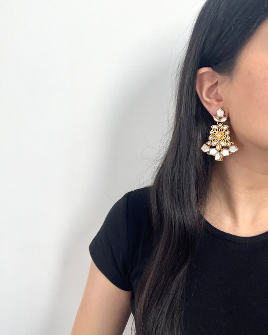 Statement oorbellen met spiegelstenen