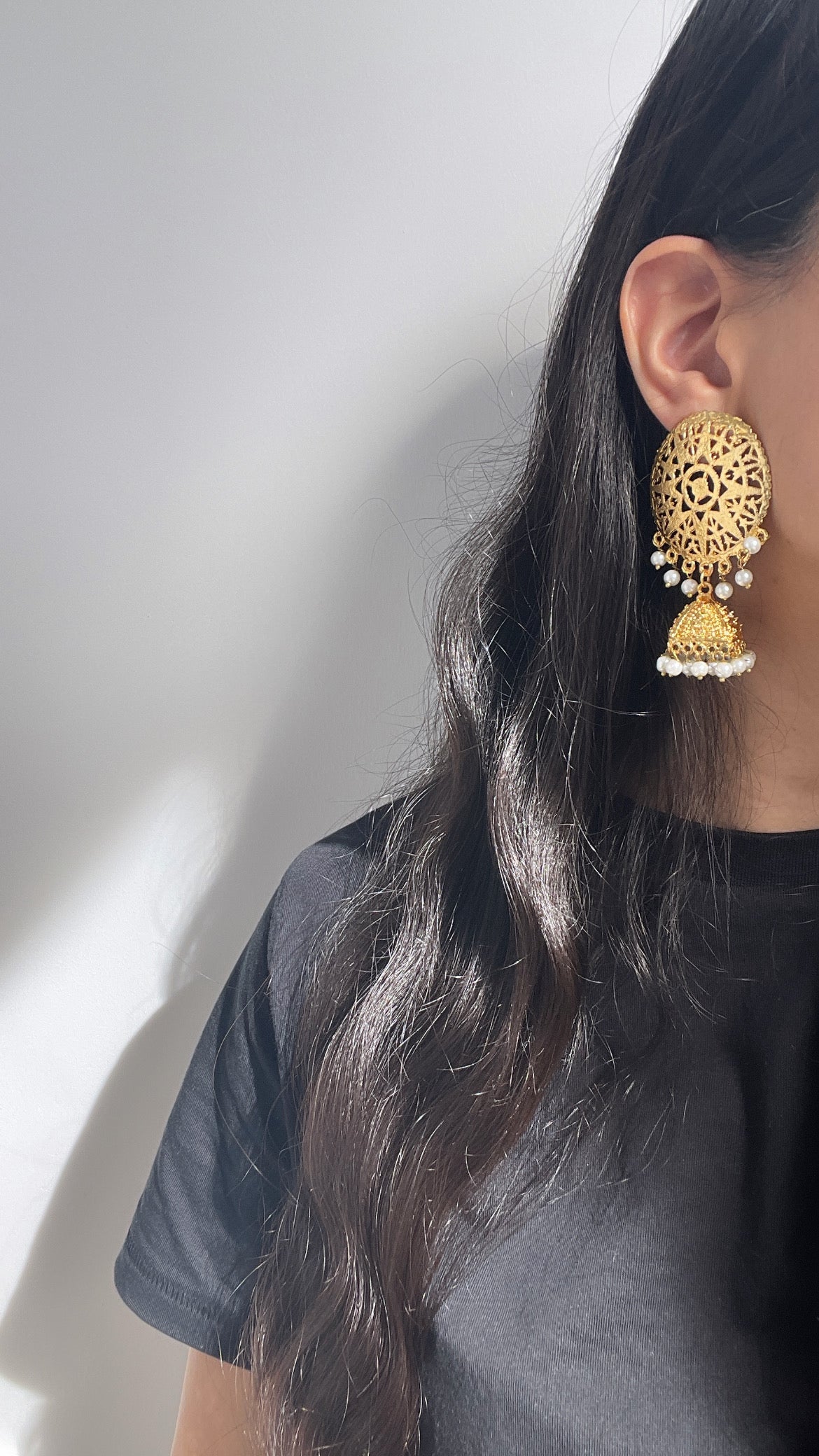 Goudkleurige statement jhumka