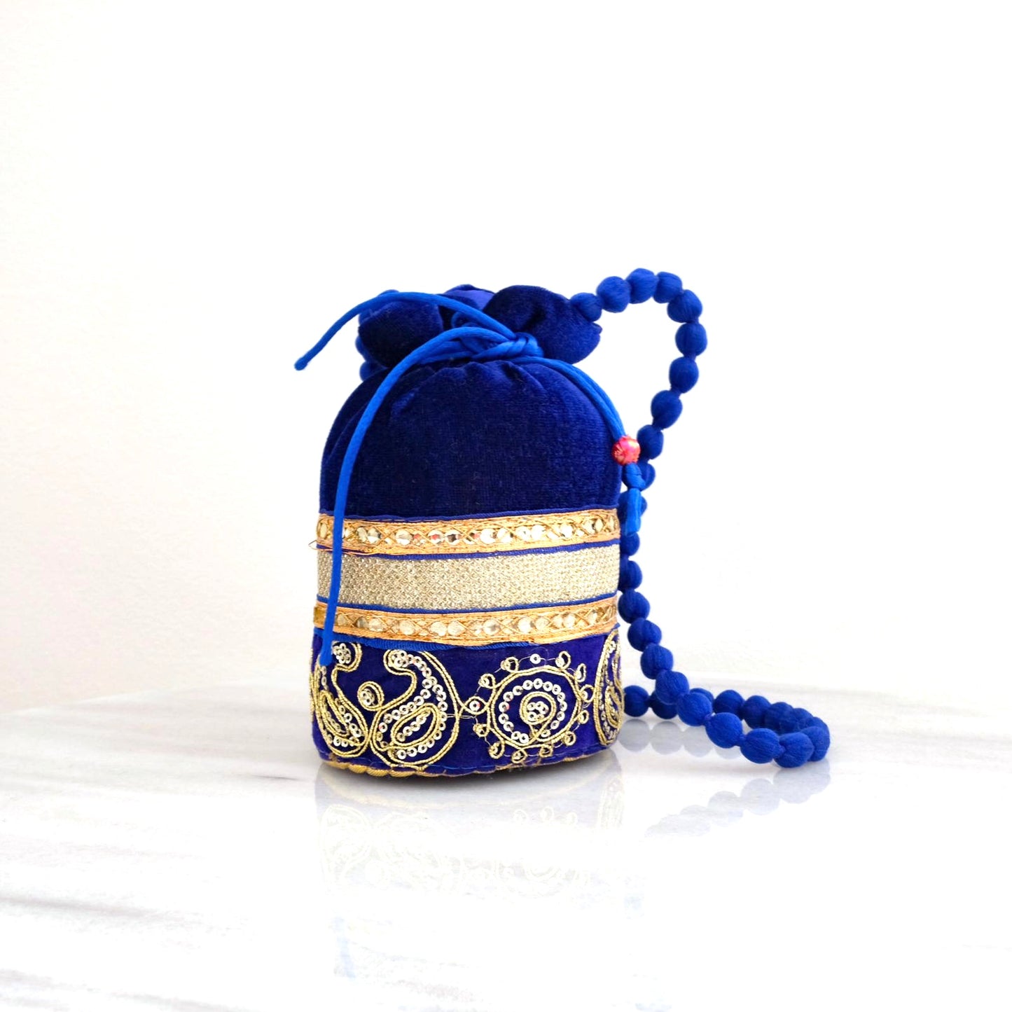 Fluwelen potli in donkerblauw