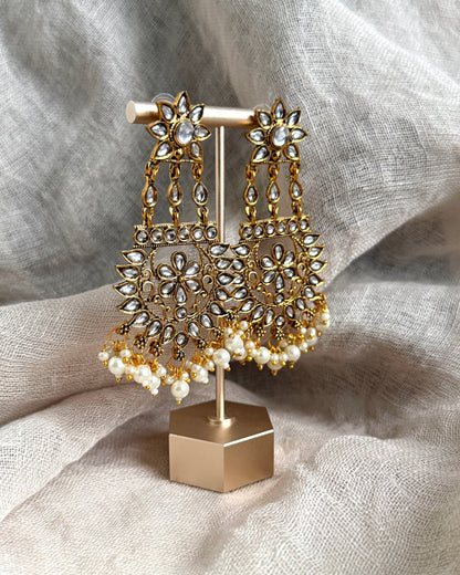 Goudkleurige statement oorbellen