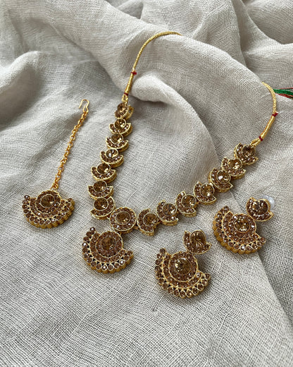 Jewelry set with bronze colored stones